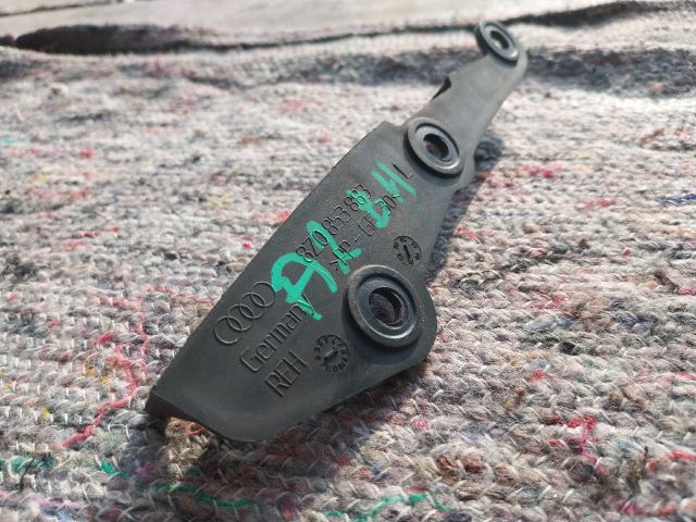 bontott AUDI A2 Bal hátsó Oldal Lökhárító Tartó (Műanyag)