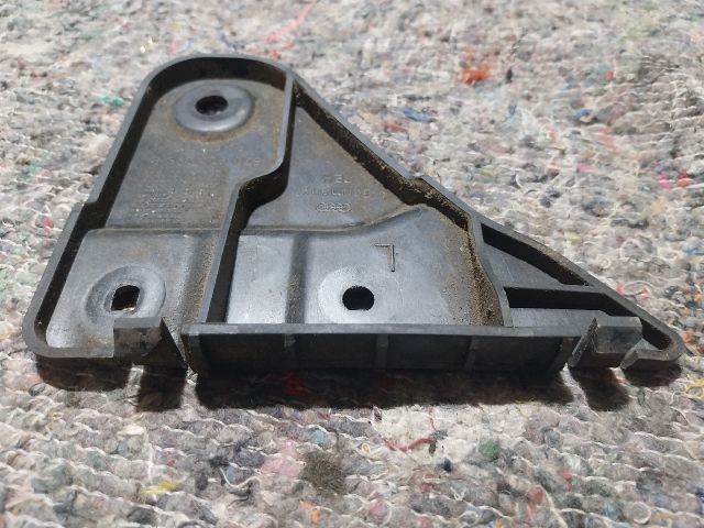 bontott AUDI A2 Bal hátsó Oldal Lökhárító Tartó (Műanyag)