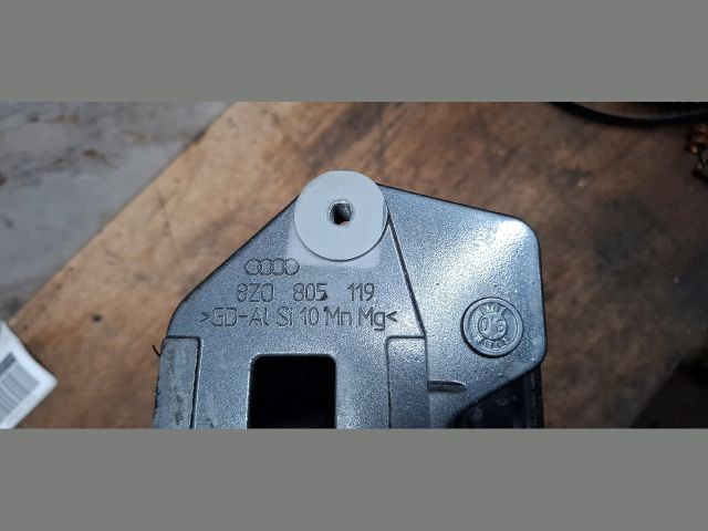 bontott AUDI A2 Bal Lökhárító Tartó Nyúlványvég