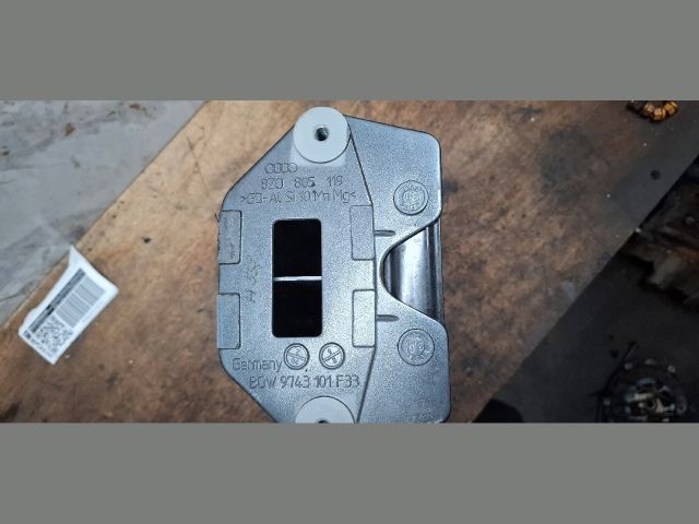 bontott AUDI A2 Bal Lökhárító Tartó Nyúlványvég