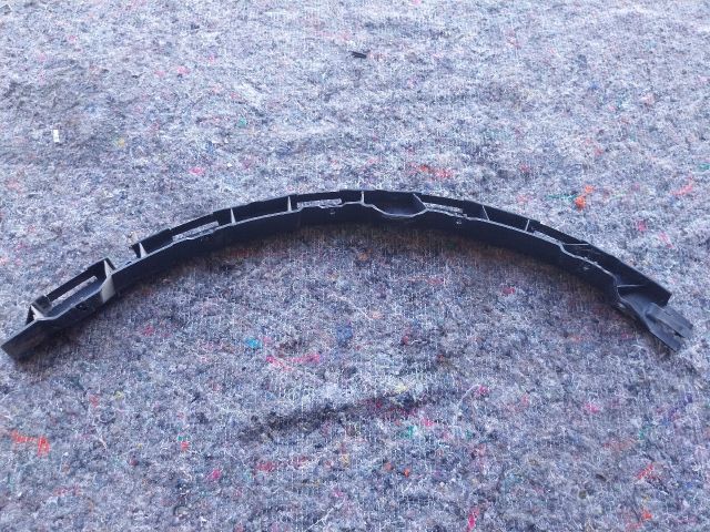 bontott AUDI A2 Bal Sárvédő Oldaltartó