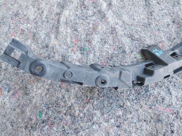 bontott AUDI A2 Bal Sárvédő Oldaltartó