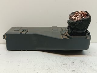 bontott AUDI A2 Biztosítéktábla Utastér