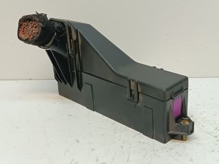 bontott AUDI A2 Biztosítéktábla Utastér