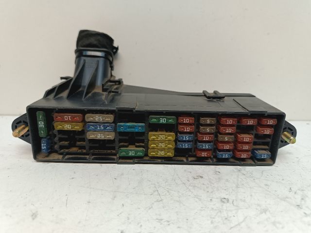 bontott AUDI A2 Biztosítéktábla Utastér