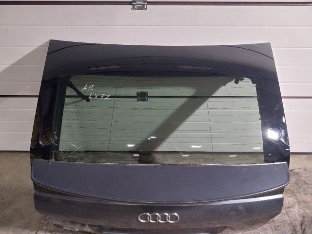 bontott AUDI A2 Csomagtérajtó (Részeivel)