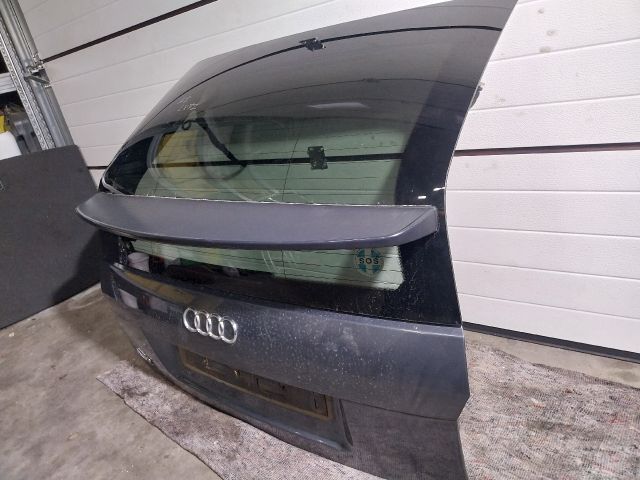 bontott AUDI A2 Csomagtérajtó (Részeivel)
