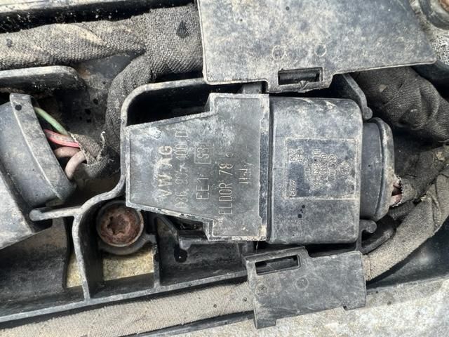 bontott AUDI A2 Csomagtérajtó (Üres lemez)