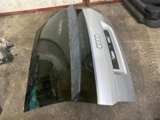 bontott AUDI A2 Csomagtérajtó (Üres lemez)