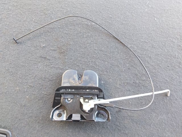 bontott AUDI A2 Csomagtérajtó Zárszerkezet