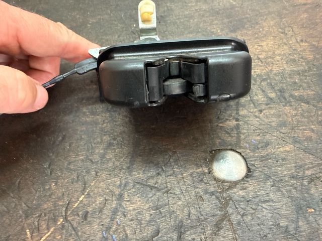 bontott AUDI A2 Csomagtérajtó Zárszerkezet