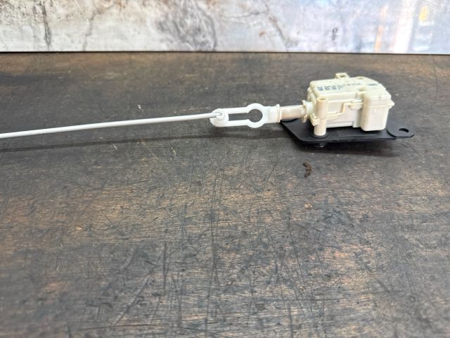 bontott AUDI A2 Csomagtérajtó Zárszerkezet