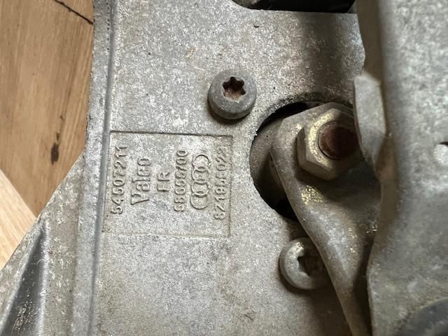 bontott AUDI A2 Első Ablaktörlő Szerkezet