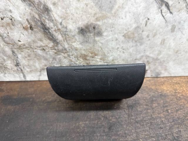 bontott AUDI A2 Első Hamutartó