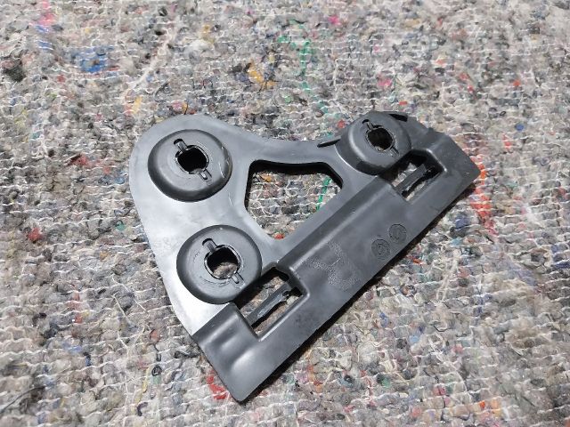 bontott AUDI A2 Első Lökhárító Alsó (Műanyag)