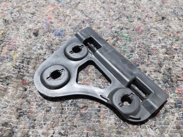 bontott AUDI A2 Első Lökhárító Alsó (Műanyag)