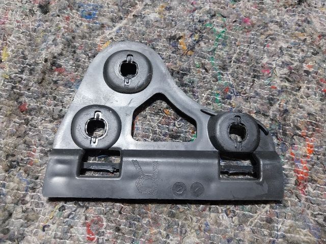 bontott AUDI A2 Első Lökhárító Alsó (Műanyag)