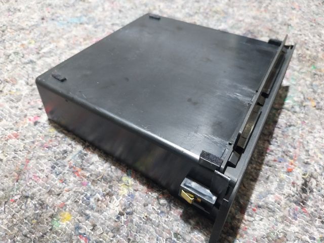 bontott AUDI A2 Első Tároló Rekesz