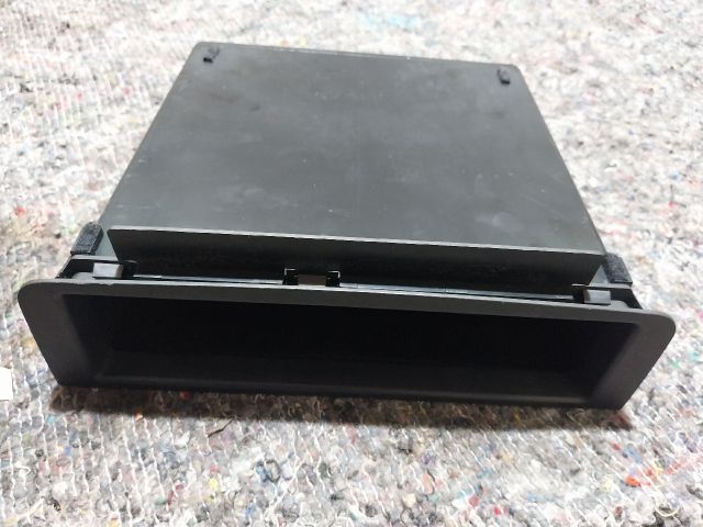 bontott AUDI A2 Első Tároló Rekesz