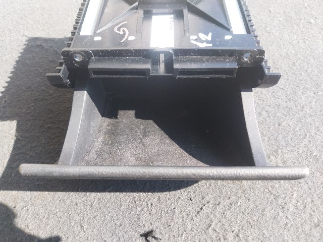 bontott AUDI A2 Első Tároló Rekesz