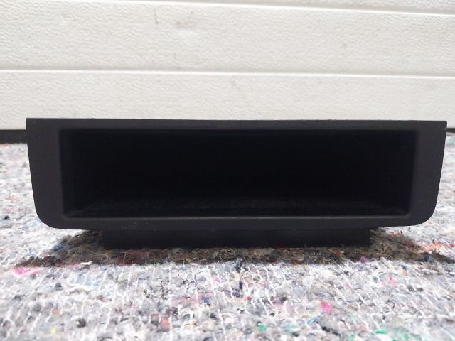 bontott AUDI A2 Első Tároló Rekesz