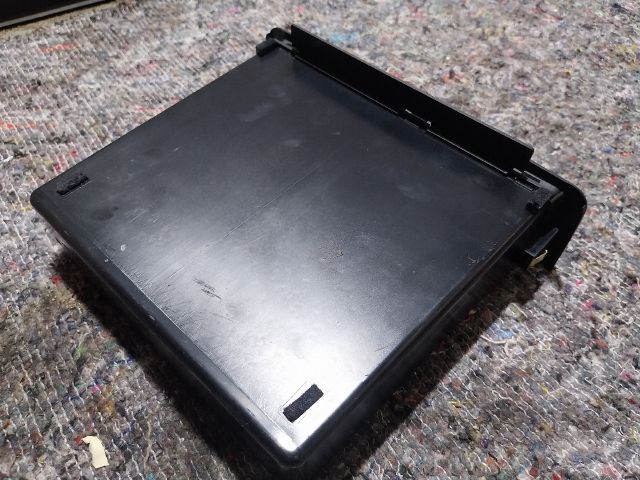 bontott AUDI A2 Első Tároló Rekesz