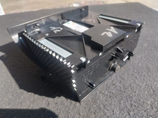 bontott AUDI A2 Első Tároló Rekesz