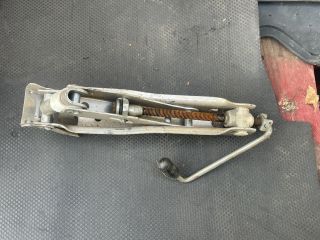 bontott AUDI A2 Emelő