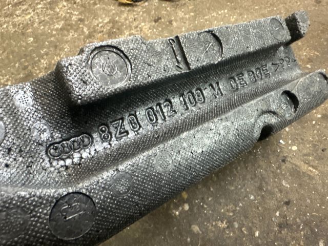 bontott AUDI A2 Emelő