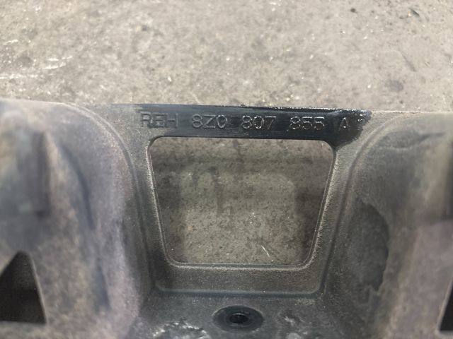 bontott AUDI A2 Hátsó középső Lökhárító Tartó (Műanyag)