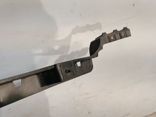 bontott AUDI A2 Hátsó középső Lökhárító Tartó (Műanyag)