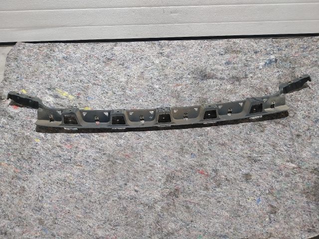 bontott AUDI A2 Hátsó középső Lökhárító Tartó (Műanyag)