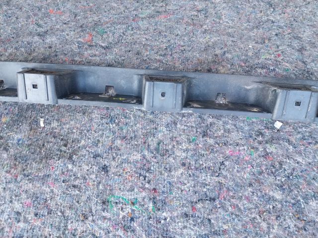 bontott AUDI A2 Hátsó középső Lökhárító Tartó (Műanyag)