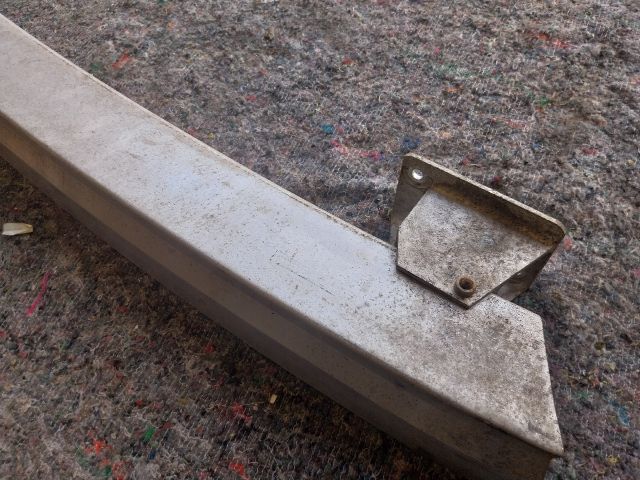 bontott AUDI A2 Hátsó Lökhárító Merevítő (Fém)