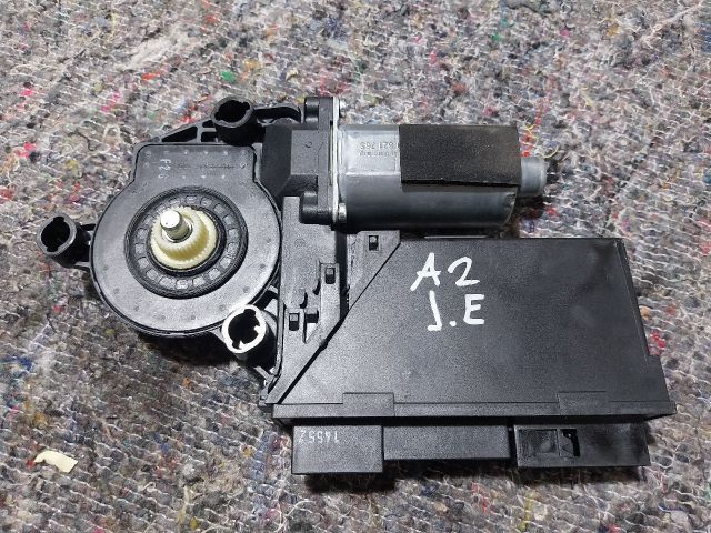 bontott AUDI A2 Jobb első Ablakemelő Motor