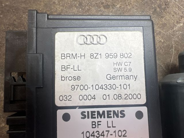 bontott AUDI A2 Jobb első Ablakemelő Motor