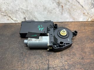 bontott AUDI A2 Jobb első Ablakemelő Motor