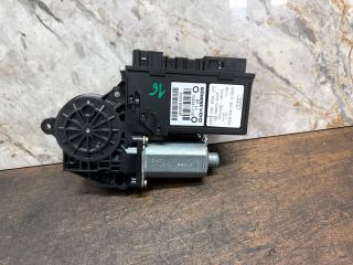 bontott AUDI A2 Jobb első Ablakemelő Motor