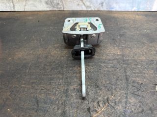 bontott AUDI A2 Jobb első Ajtóhatároló