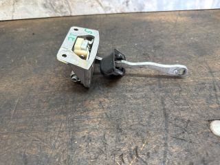 bontott AUDI A2 Jobb első Ajtóhatároló