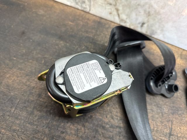 bontott AUDI A2 Jobb első Biztonsági Öv