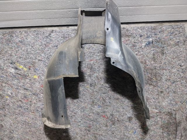 bontott AUDI A2 Jobb első Dobbetét (Kerékjárati, Műanyag)