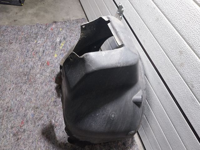 bontott AUDI A2 Jobb első Dobbetét (Kerékjárati, Műanyag)