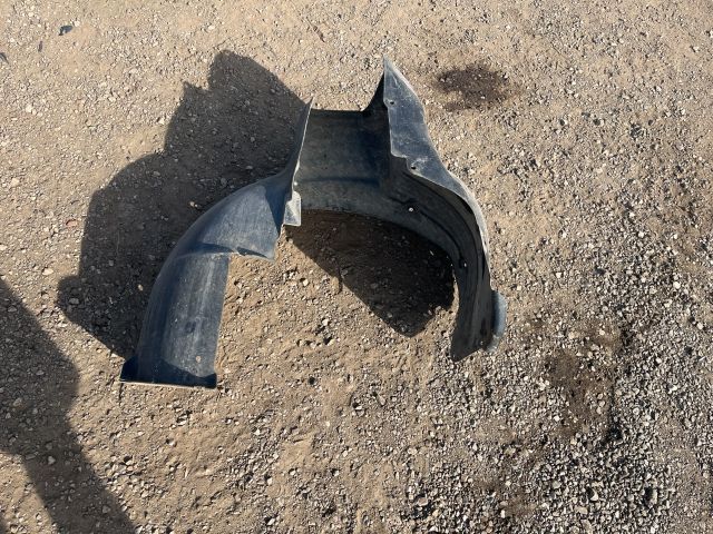 bontott AUDI A2 Jobb első Dobbetét (Kerékjárati, Műanyag)