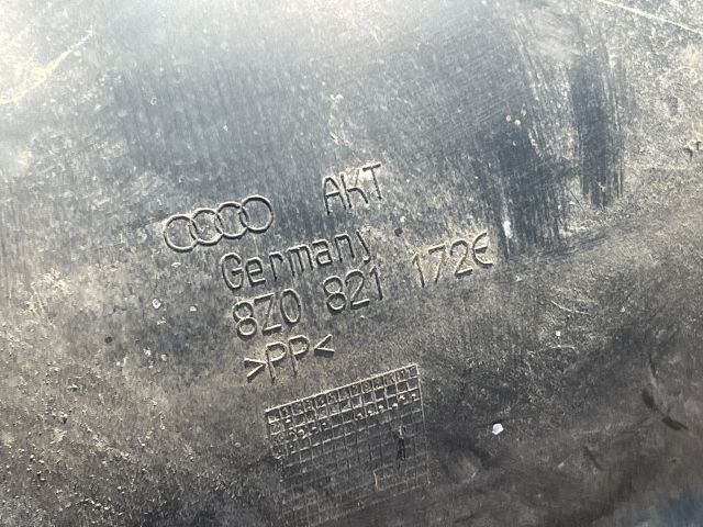 bontott AUDI A2 Jobb első Dobbetét (Kerékjárati, Műanyag)