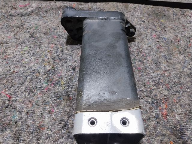 bontott AUDI A2 Jobb első Lökhárító Merevítő Tartó (Fém)