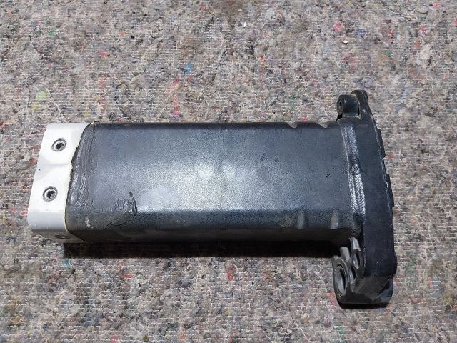 bontott AUDI A2 Jobb első Lökhárító Merevítő Tartó (Fém)