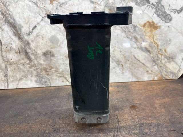 bontott AUDI A2 Jobb első Lökhárító Merevítő Tartó (Fém)