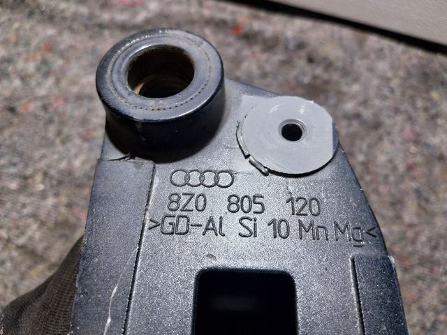 bontott AUDI A2 Jobb első Lökhárító Merevítő Tartó (Fém)