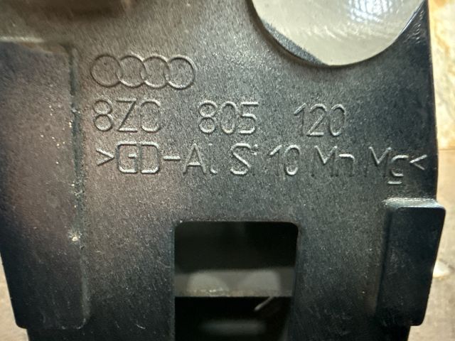 bontott AUDI A2 Jobb első Lökhárító Merevítő Tartó (Fém)